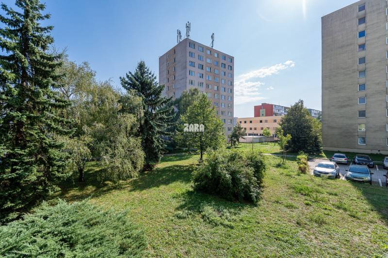 Západ ,ul. Ružová, 2 izb. byt,ZARIADENÝ, 52m2. REZERVOVANÝ