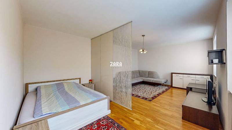 Staré Mesto - krásny 3 izbový TEHLOVÝ byt ul. Park Angelinum, 105 m²