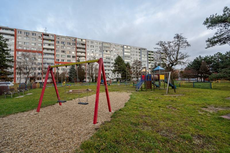 Krásny 3 izb. byt, ul. Čingovská, 2 x LOGGIA. REZERVOVANE