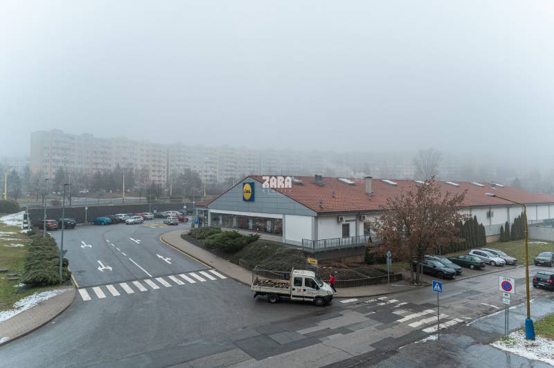 LIDL v blízkosti bytového domu